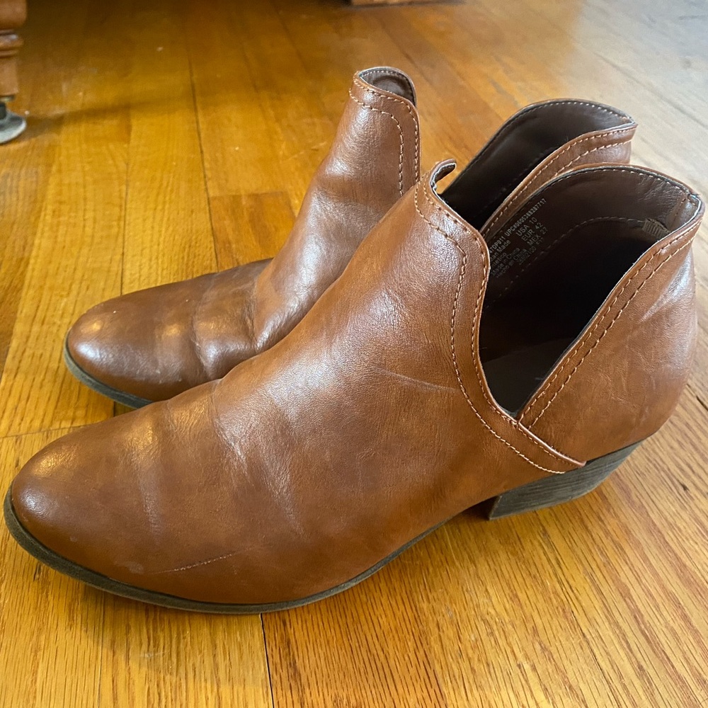 Brown ankle boots